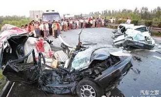 最新爆料车祸新闻报道内容,“惊魂瞬间！最新车祸报道揭示事故惊人细节”